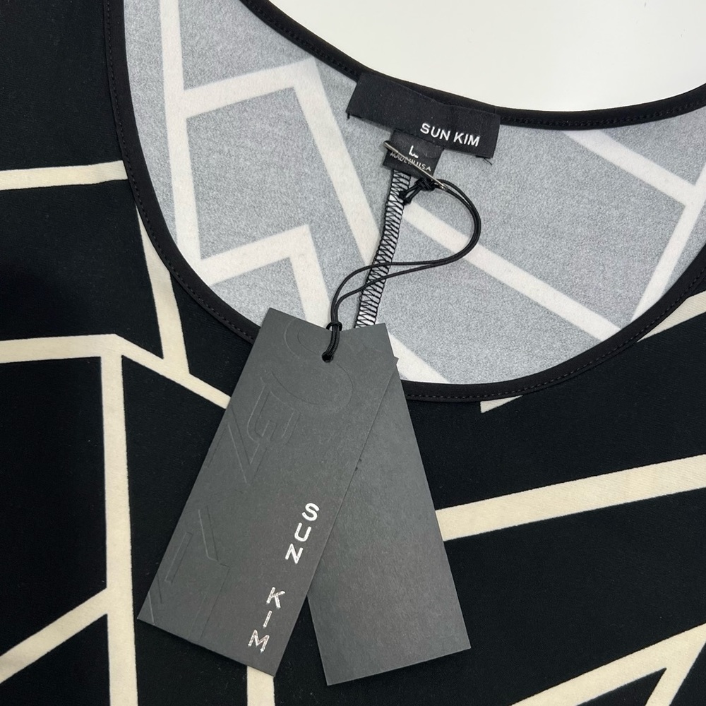 Sun Kim Abstract Sleeveless Tunic - Picture 5 of 8